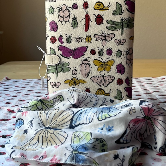 🪲🐌🐞 COACH NOTEBOOK WITH CREATURE PRINT 🐞🐌🪲 NWT 🪲🐌🐞 - Picture 9 of 16